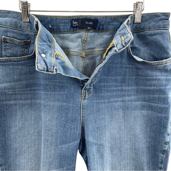 Boden Flare Cropped Ankle Jeans High Waist Wide Leg Medium Wash Jeans Size 12 - Picture 3 of 10